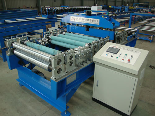 Sandwich Panel Roll Forming Machine